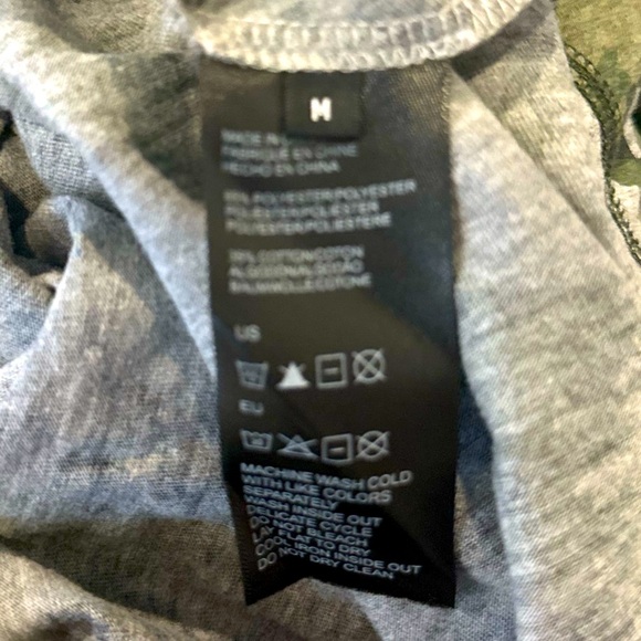 Karl by Karl Lagerfeld Green Camoflage Twist Front Mini Dress - Size M - Picture 9 of 10